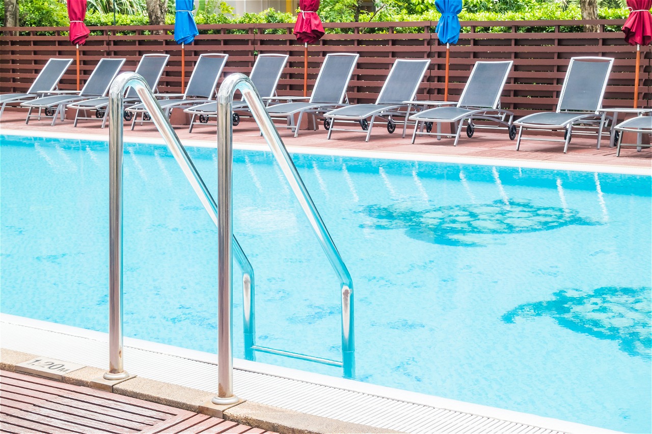 Public pool