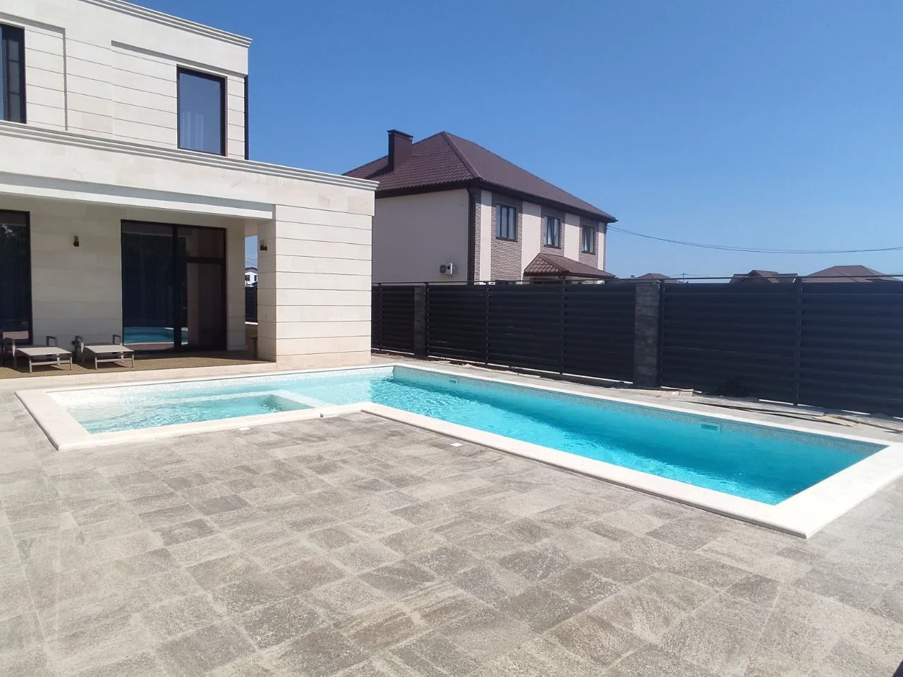 ИП Павлухин Д.С. частный бассейн с детской зоной в Крыму